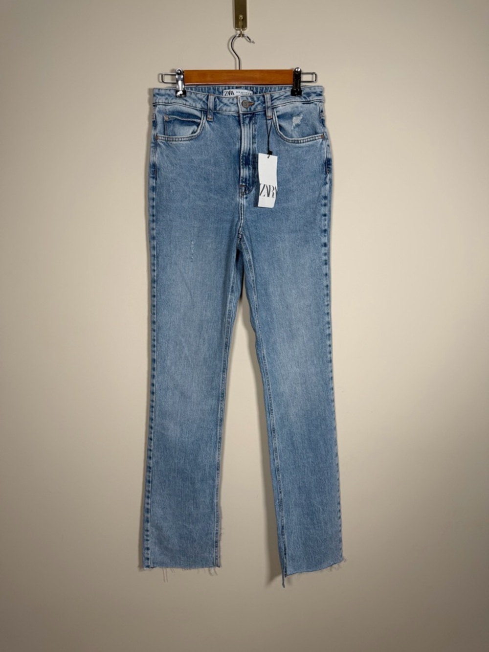 Zara Women’s High Rise Slim Flared Straight Leg Jean w/ Slit Raw Hem Size 6